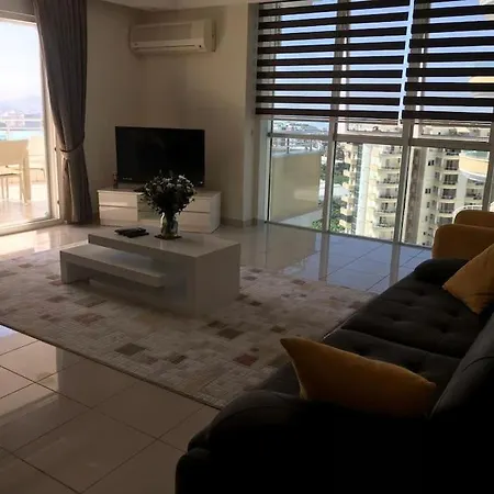 Appartement A Flat In A Complex- *